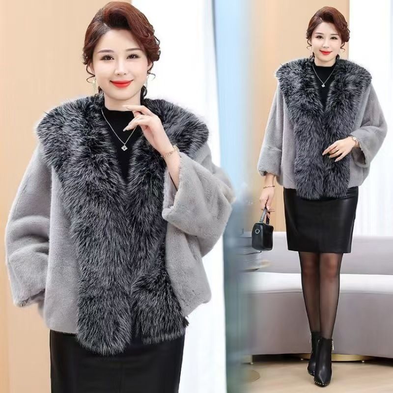 Faux Mink Fur Coat – De korte en pittige statement (luxe zonder label, diervriendelijke glamour voor de gedurfden)_voghion.com