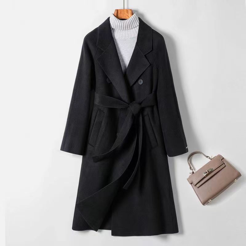 Elegante trench in lana double-face da donna: cappotto invernale con revers oversize, cintura e lunghezza al ginocchio, in colori classici_voghion.com