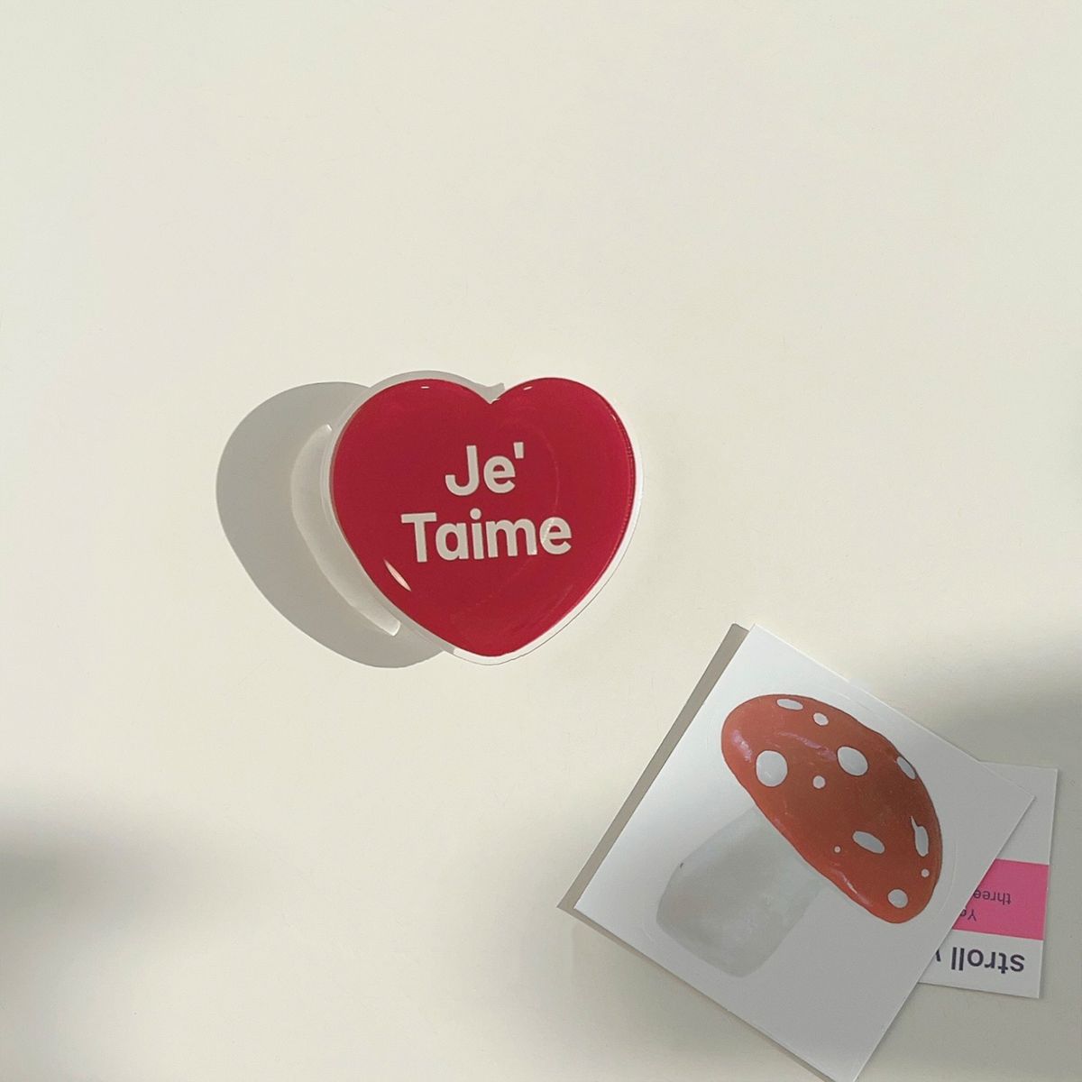 TechGlobe Korean Style Heart Black Bow Stand Suitable For Sweet Creative Back Sticker Shell Telescopic Cartoon Multi-Functional_voghion.com