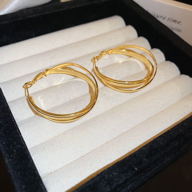 Silver Needle Cross Hollow Geometric Earrings Metal Design Earrings European And American Light Luxury Fashion Earrings_voghion.com