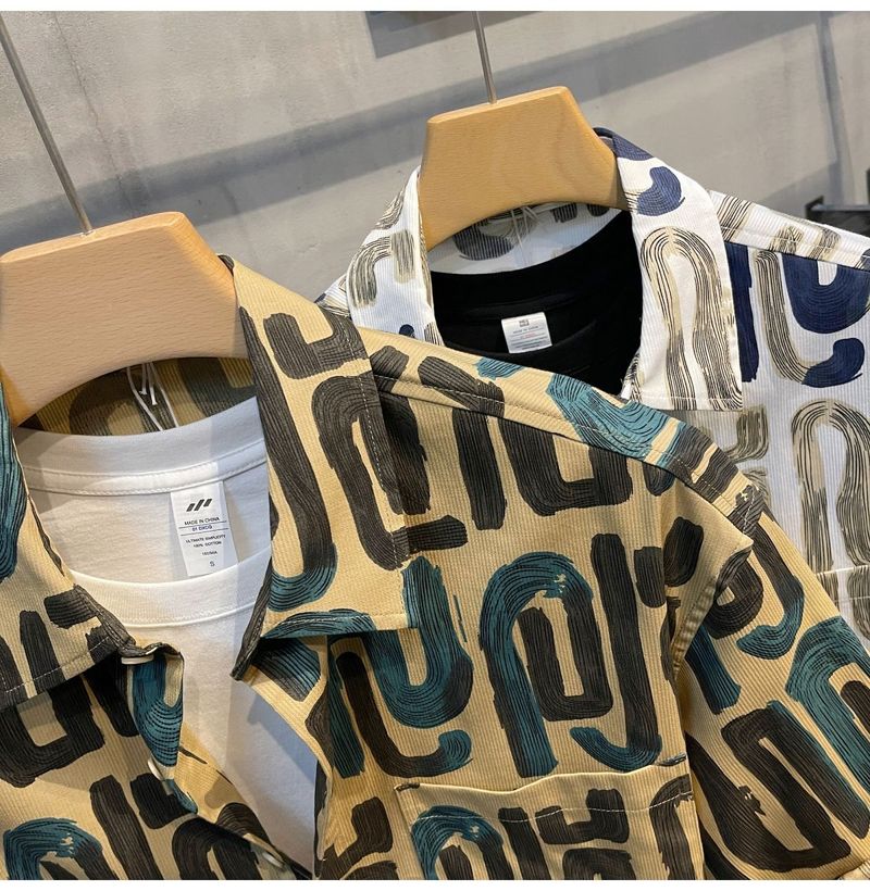 2025 Neues, hübsches, modisches Revers-Kurzarmhemd mit Volldruckmuster für Herren im Frühlings- und Sommertrend der Spitzenklasse_voghion.com