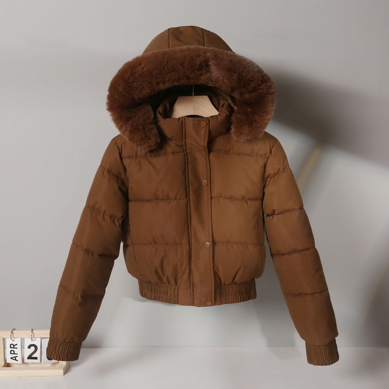 Kurze Pufferjacke für Damen mit Kapuze und Kunstpelzbesatz – warmer, fleecegefütterter Wintermantel für zierliche, lässige Oberbekleidung in Schwarz/Beige/Khaki/Braun_voghion.com