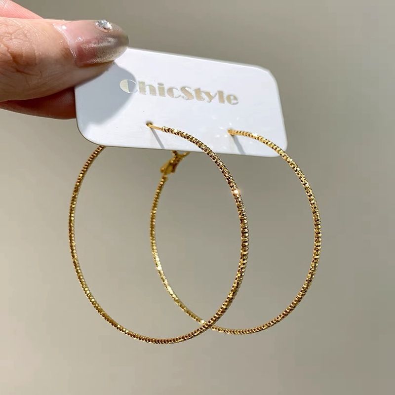 Ins Exaggerated Metal Large Circle Thin Hook Fashionable Trendy Ear Rings Personalized Street Earrings For Women_voghion.com