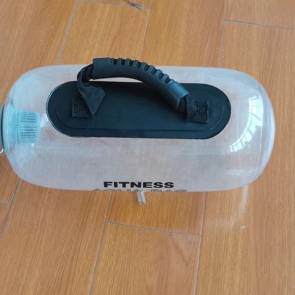 Läpinäkyvä sylinterimäinen painoa kantava Fitness-vesipussi, joka on täytetty käsipainoilla harjoitteluun, painonnostoon, kyykkyyn,_voghion.com