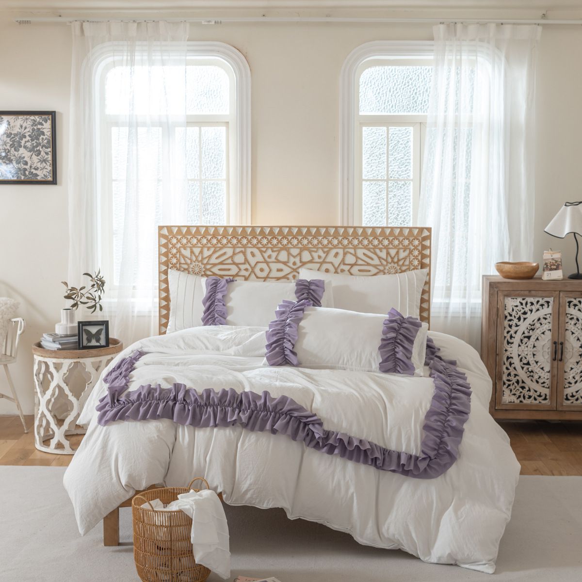 Jogo de cama de três peças com babados e bordas largas em estilo princesa_voghion.com