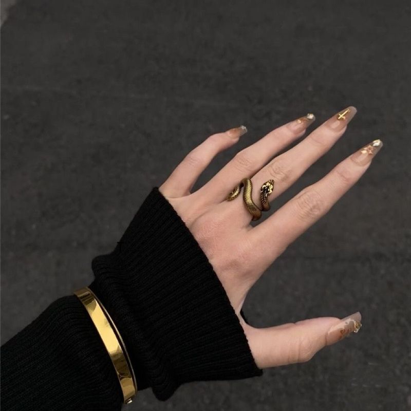 Dunkler minimalistischer goldener Schlangenring für Frauen, Punk, verstellbar, trendig, coole Persönlichkeit, neuer Stil_voghion.com