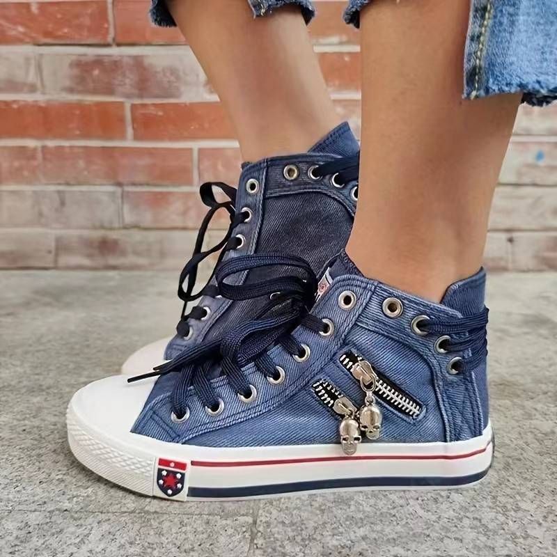 2024 Neue Damen Canvas Schuhe Spitze Totenkopf Hellblau Retro Denim High Top Sneakers Klassische Metalldekoration Casual Atillas_voghion.com