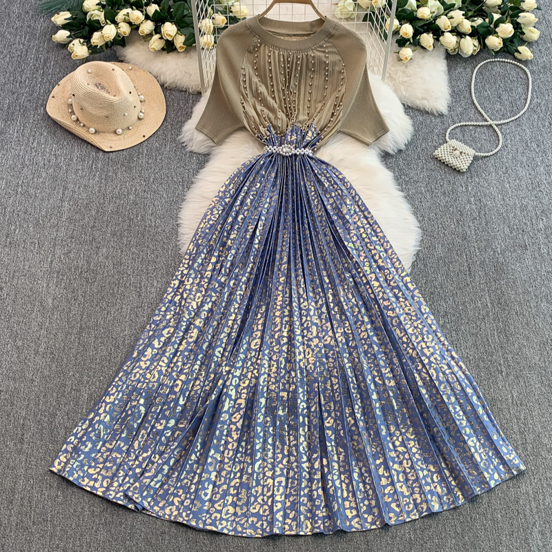 Damenbekleidung High-End-Promi-Strickkleid mit schwerem Perlenbesatz und Rundhalsausschnitt, neuer Leopardenmuster-Taille, schmaler, plissierter Patchwork-Langrock_voghion.com