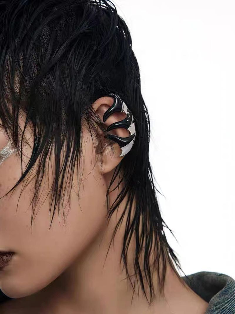 Women's Jewelry Shark Tail Ear Clip Creative Hip Hop Personality Shark Tail Ear Clip No Ear Piercing No Gender Earrings Ear Hook_voghion.com