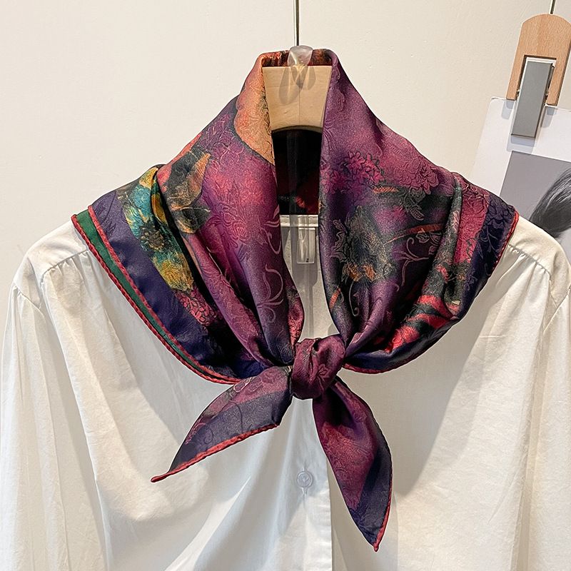 2024 Spring and Autumn New Versatile Printed Silk Women's Fashion Collar Scarf, Style Outer Small Square Scarf_voghion.com