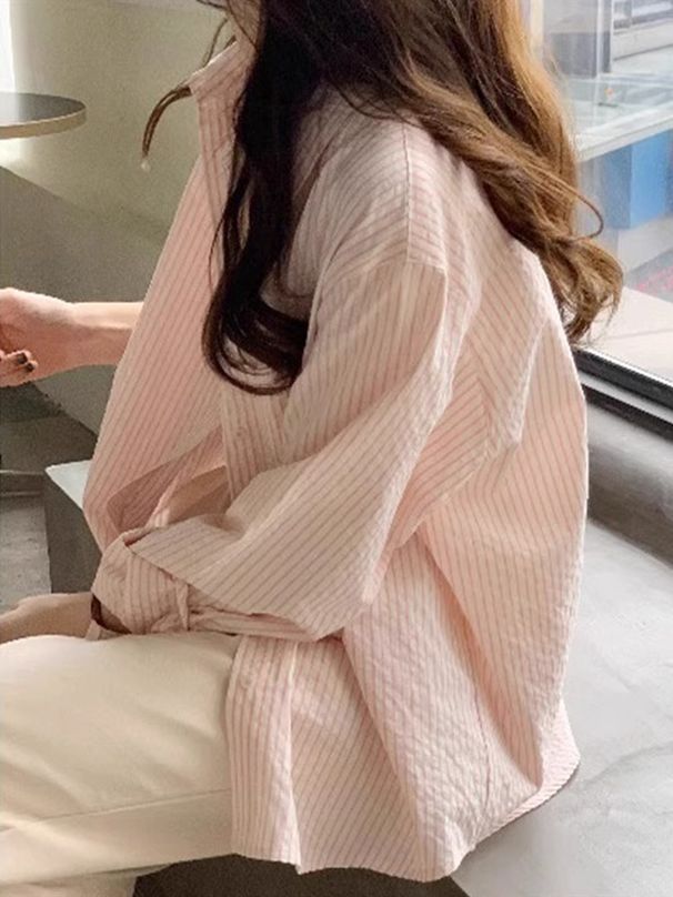 Chemise rayée rose française ample avec protection solaire pour fille, collection été 2025, haut à manches longues style décontracté, veste fine_voghion.com