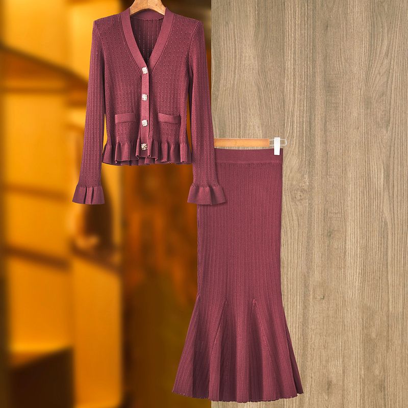 Vêtements pour femmes printemps et automne style petit col en V manches trompette haut jupe queue de poisson costume deux pièces_voghion.com