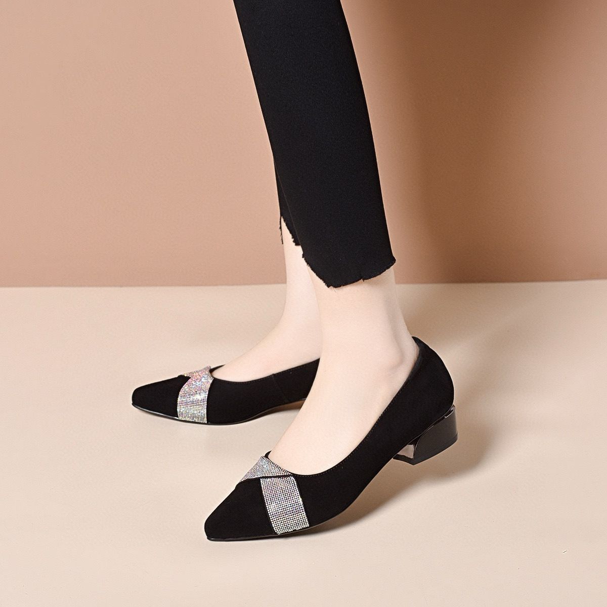 Zapatos sencillos para mujer primavera 2025, mocasines de tacón bajo, temperamento sencillo, zapatos de banquete con diamantes de imitación._voghion.com