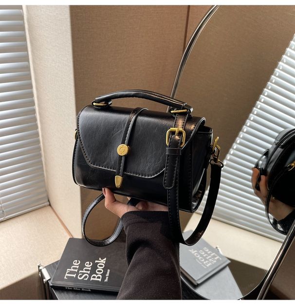 Faionable Retro Damen Umhängetasche Handtasche Weiches PU-Leder Magnetverschluss Kleine quadratische Tasche für lässige Anlässe_voghion.com