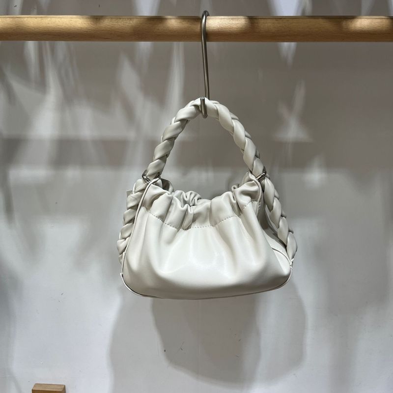 Start up Fashion Trend: Handgewebte Tasche mit einer Schulter, einfarbig, vielseitige Plissee-Tasche, lässig, stylisch, leichte Umhängetasche_voghion.com