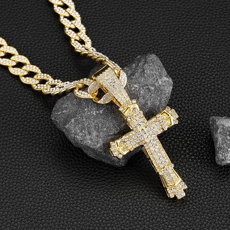 Collana cubana con chiusura a croce e diamanti, design unico, accessori per gioielli_voghion.com