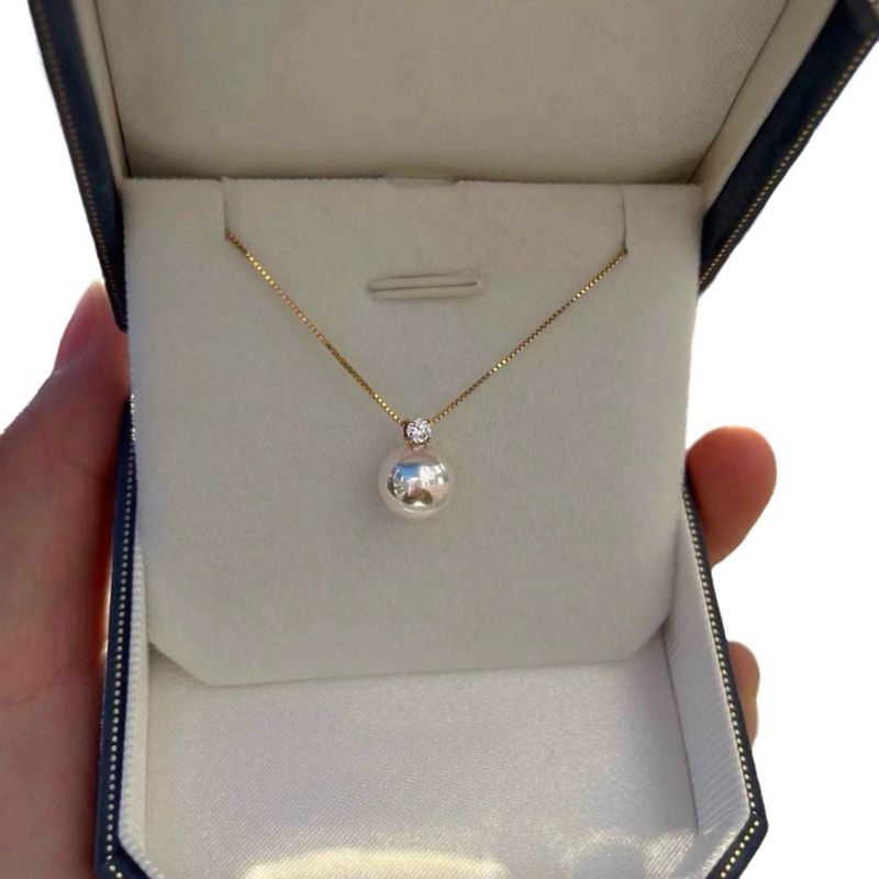 Colar com pingente de pérolas japonesas Akoya de água salgada, estilo princesa Diana, formato redondo simples e dourado, aurora_voghion.com