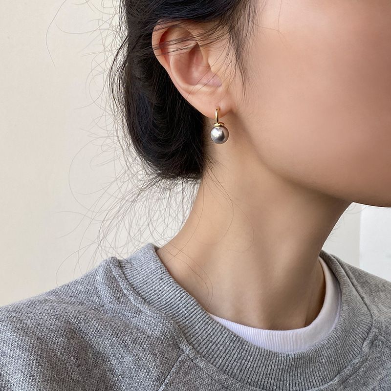 Novo design de nicho com brincos de pêra cinza inen para mulheres, brincos elegantes de outono e inverno, luxo leve e sofisticado_voghion.com