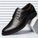 Frühlings-Business-Formal-Leder-Casual-Arbeits-Atmungsaktive Herren-Bräutigam-Schuhe im britischen Stil mit weicher Sohle_voghion.com