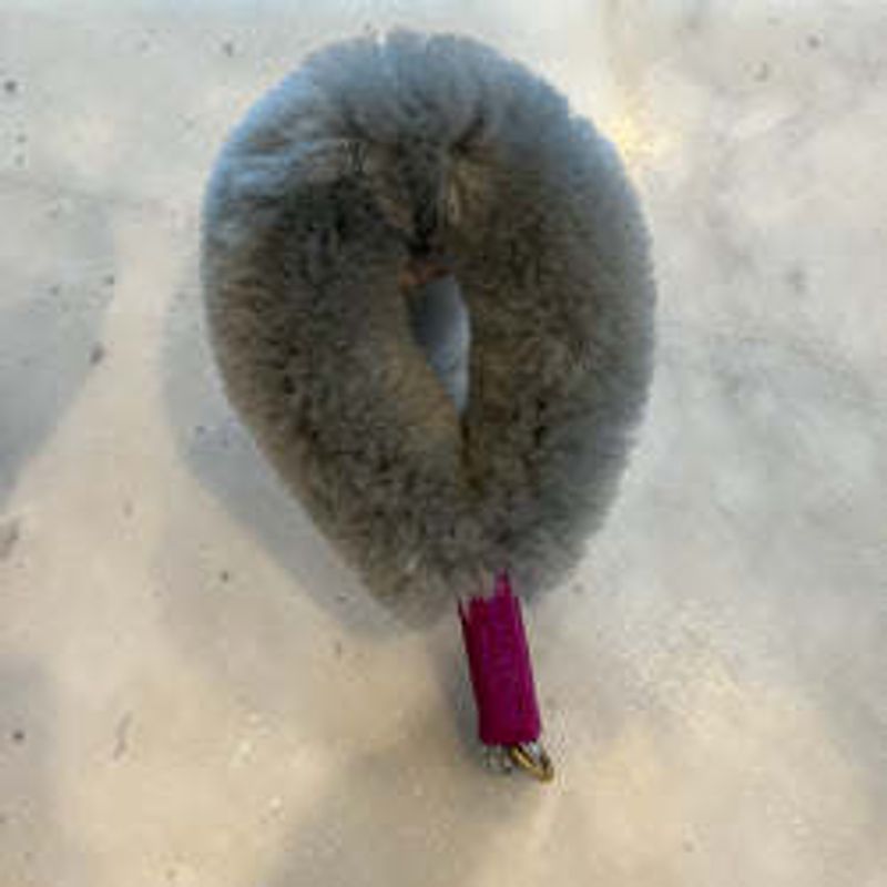 Shearling Fur GripShearling Fur Grip_voghion.com