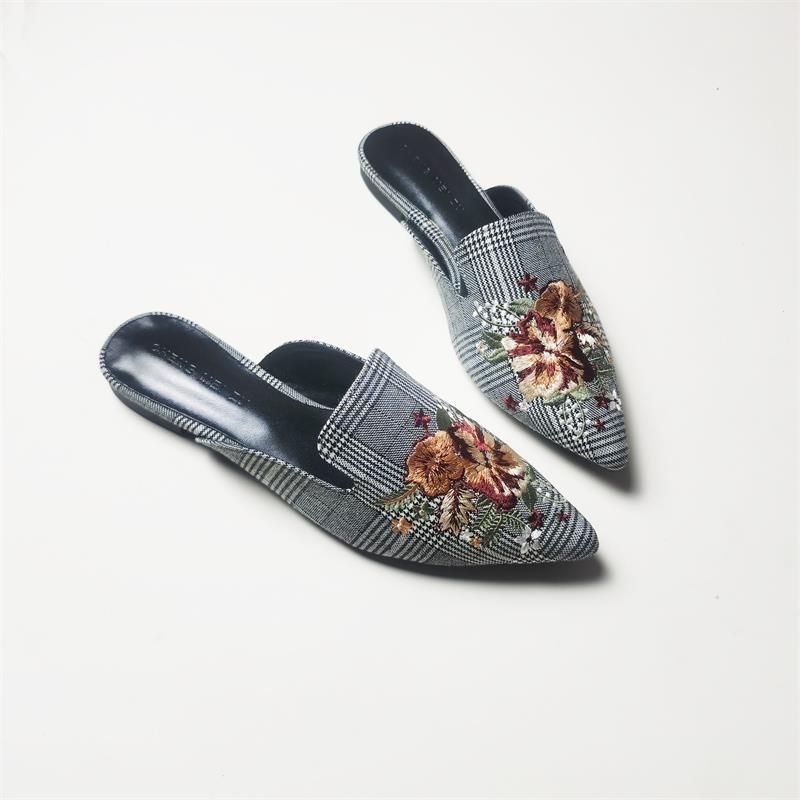 Damenschuhe New Style Net Red Flat Bottom Mule Slippers New Style Stickerei Pointed Toe Damenschuhe Retro Halbschuhe Damen_voghion.com