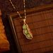 Pendentif en or antique, pendentif en calcédoine verte, pendentif pour femme, collier en forme de pois cacahuète, pendentif incrusté de calcédoine_voghion.com