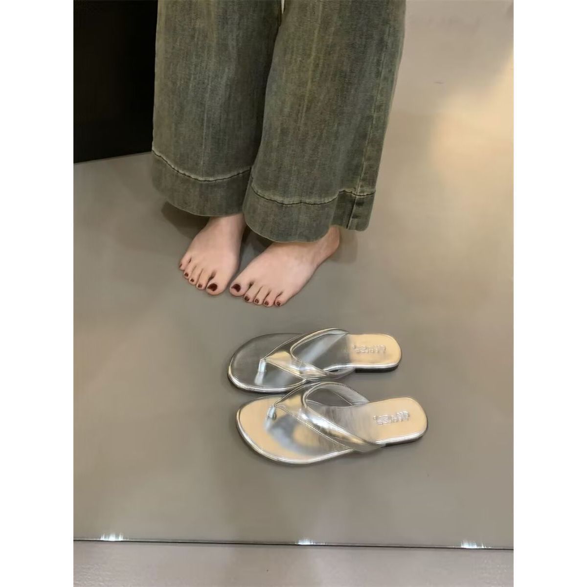 Pantofole alla moda a spina di pesce con fondo piatto, tinta unita, per l'estate, sandali con stampa leopardata, clip da spiaggia_voghion.com