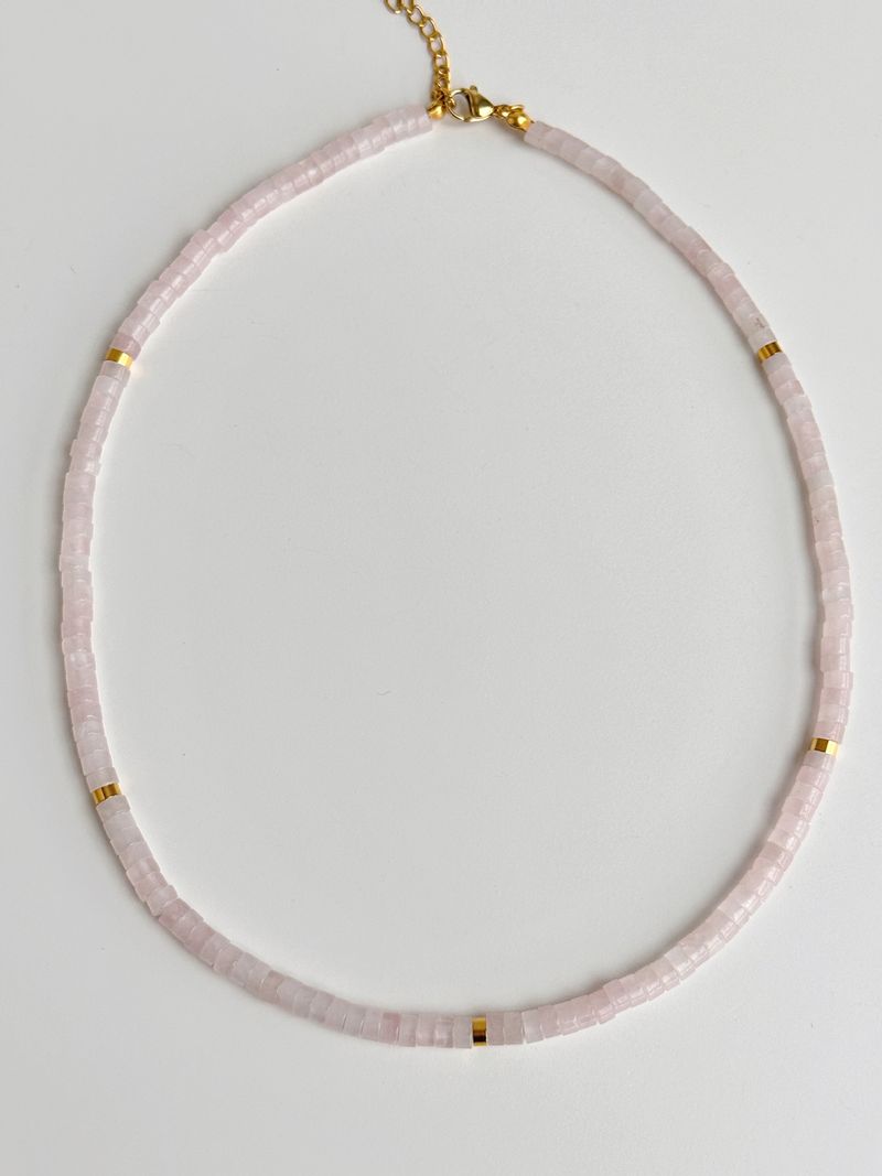 Damenschmuck Naturstein Schlüsselbeinkette Morandi Farbe Perlenkette Frühling und Sommer Leichte Luxus Nischen-Stapelkette_voghion.com