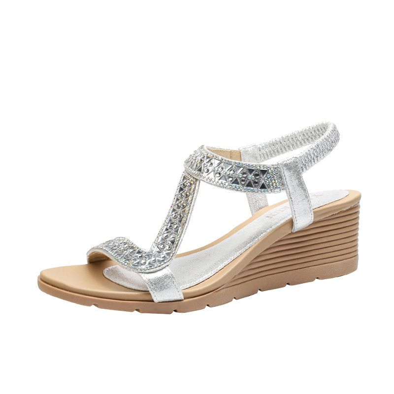 Plus-size Women's Outside Flower Pattern Rhinestone Sandals Wedge Sandals Plus-size Women_voghion.com