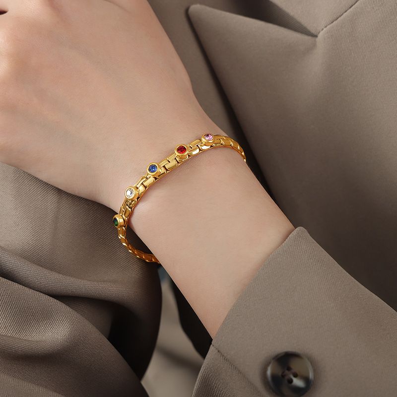 Stile semplice Stile classico Braccialetti in acciaio al titanio tinta unita in massa_voghion.com