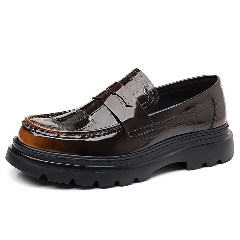 Oberschicht aus Rindsleder mit dicker Sohle für Herren, großer Kopf im neuen Stil, erhabenes Leder, atmungsaktive britische Freizeit-Derby-Schuhe_voghion.com