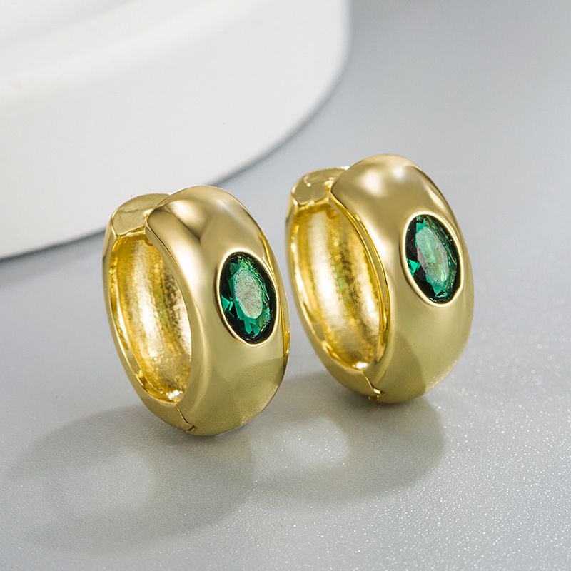 Boucles d'oreilles à clip d'oreille de style froid de niche, design de personnalité simple pour femme, boucles d'oreilles haut de gamme_voghion.com