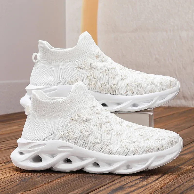 Herren Laufschuhe Sommer Neue Gestrickte Socken Atmungsaktive Freizeitschuhe Männer Bequeme Sportschuhe_voghion.com