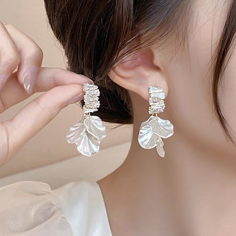Orecchini da donna Ago d'argento Ago d'argento Orecchini a fiore conchiglia Orecchini esplosioni femminili Design di minoranza_voghion.com