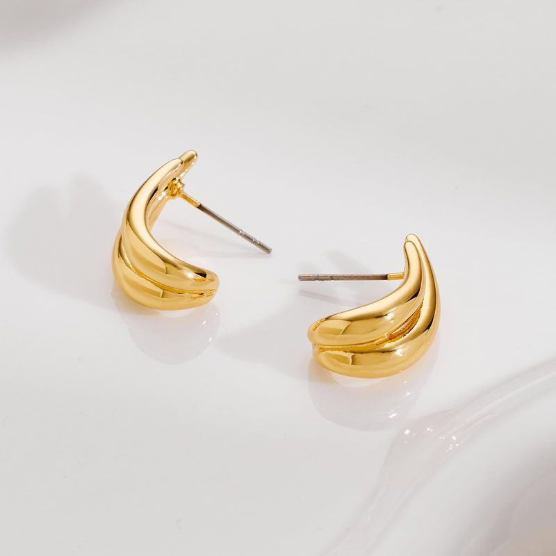 Orecchini da donna di alta qualità, in ottone placcato oro vero, con personalità e temperamento unici._voghion.com