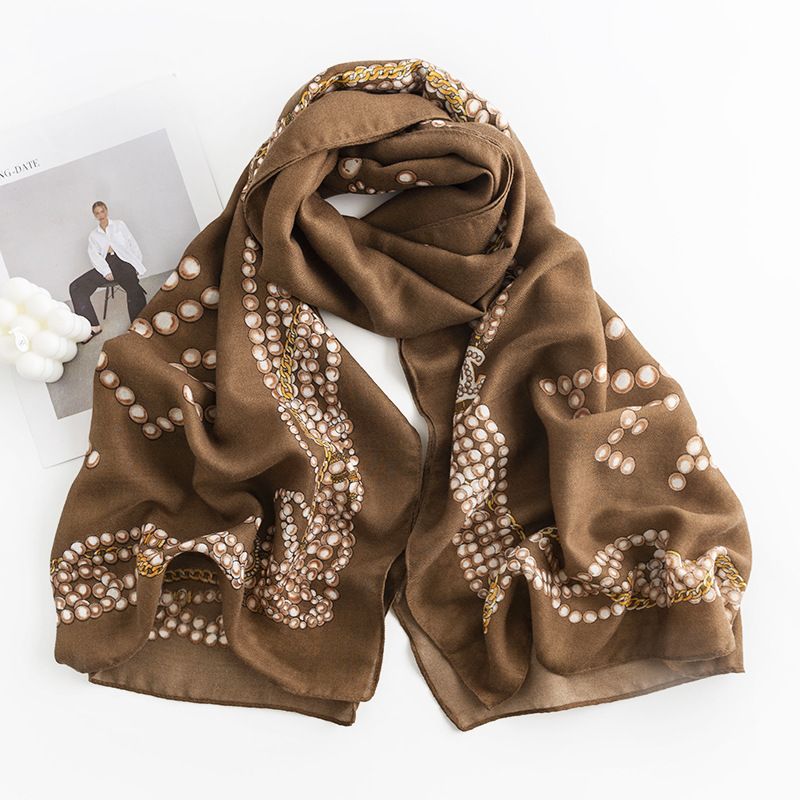 Geometric pearl chain scarf women's fashion commuting all-match neck scarf light luxury style lengthened printed shawl_voghion.com