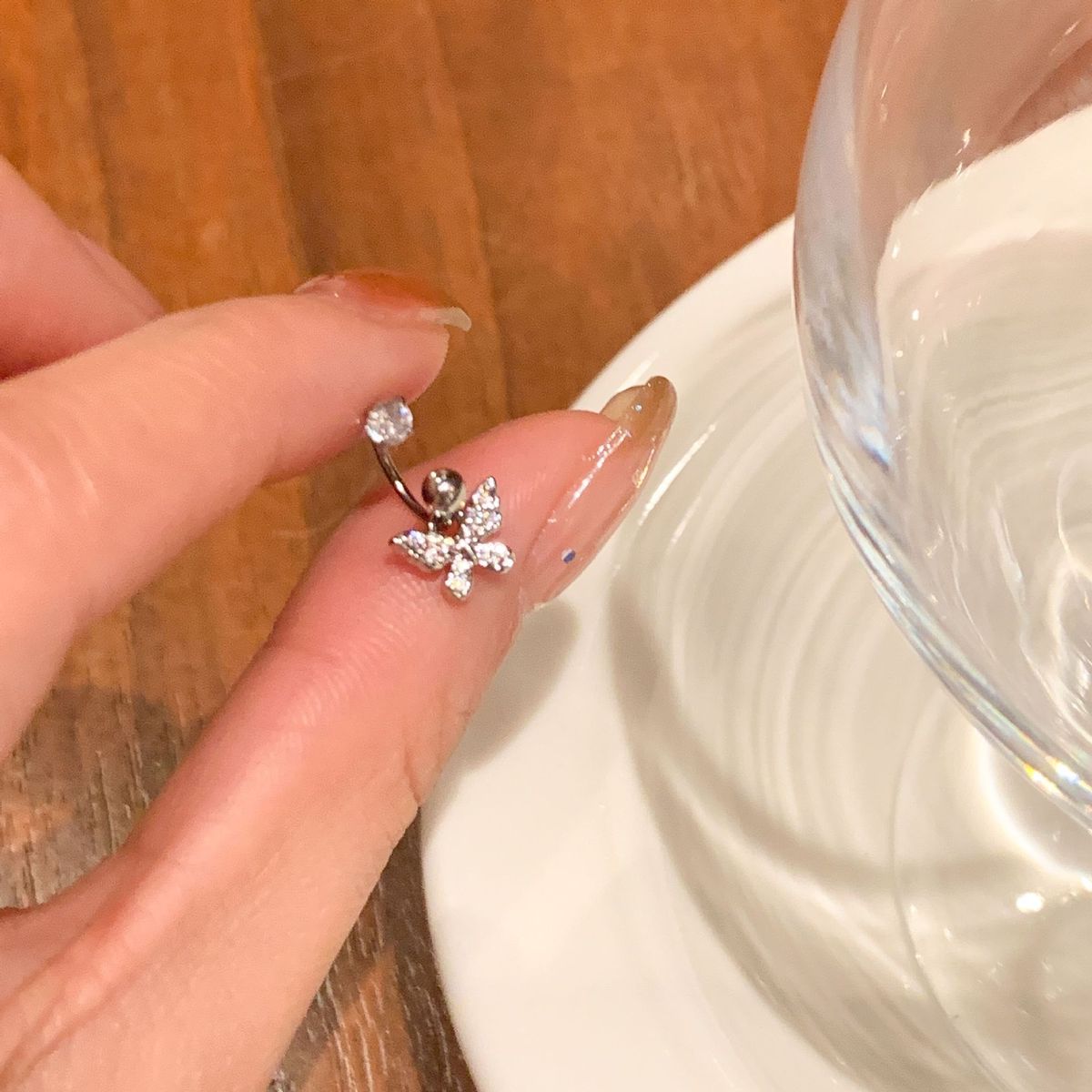 Dudu Couple Alloy Zircon Piercing U-shaped Horseshoe Ear Bone Stud Screw Twist Hook Earrings For Women_voghion.com