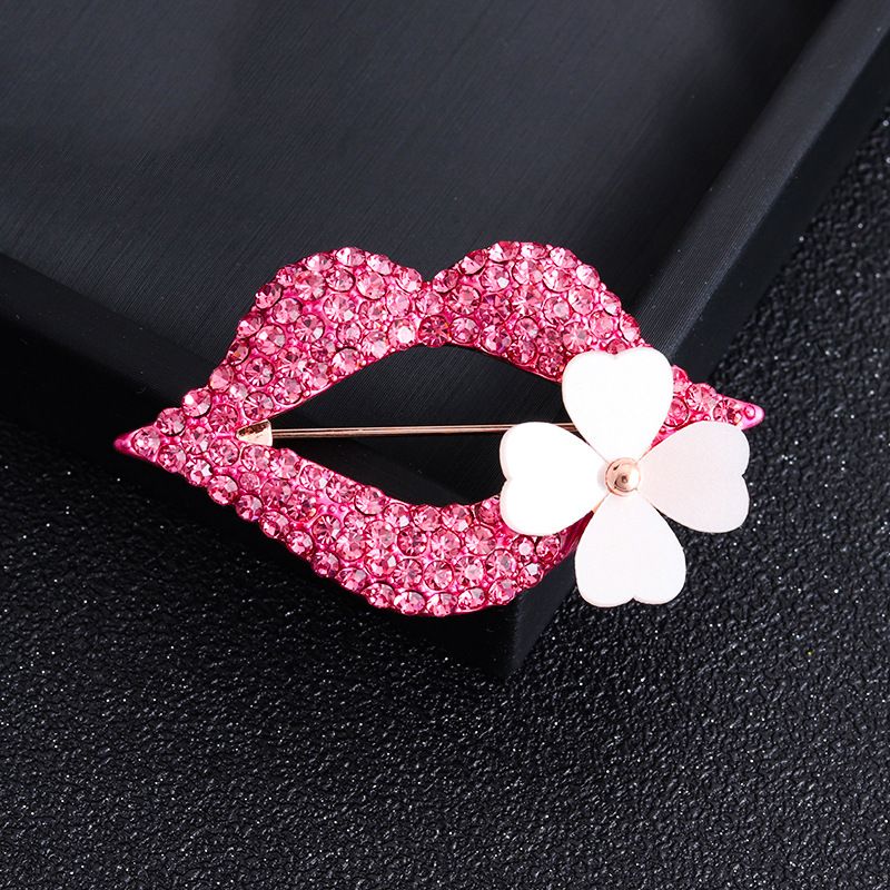 Lovely little fragrant Lip Brooch Upscale women's light luxury high sense diamond-encrusted boutonne-proof pin accessories_voghion.com