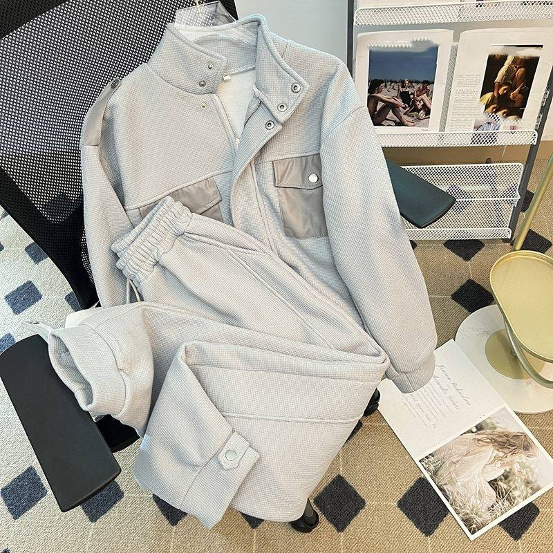 Completo sportivo e per il tempo libero in stile Xiaoxiang grigio, versione coreana autunnale, elegante, anti-età, sensazione di alta qualità, due pezzi_voghion.com