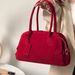 Borsa a tracolla piccola in pelle scamosciata con texture di nicchia di alta qualità, nuova tendenza 2024 per le donne da sposa rosse_voghion.com