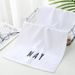 Individuell besticktes Monatshandtuch – 100 % Baumwolle, personalisierte Buchstaben und Logo, Weiß/Grau und weitere Farben, weiches Gesichtshandtuch_voghion.com