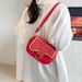 Ladies Chic D Monogram Crossbody Bag Glossy Finish Spacious Magnetic Snap Closure Adjustable Strap Commute Travel Bag 21*6*13cm_voghion.com