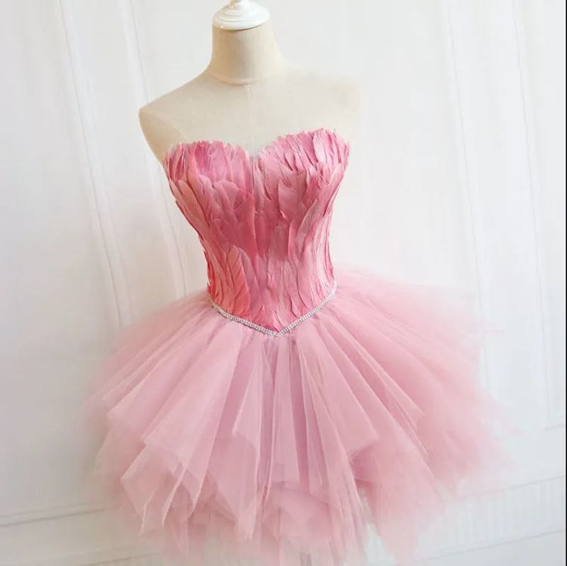 Damenbekleidung Schwarzes Feder-Tube-Top Abendkleid Kurz Schlank Geburtstagsfeier Kurzer Rock Performance Cocktailkleid Puffy Kleines Kleid_voghion.com