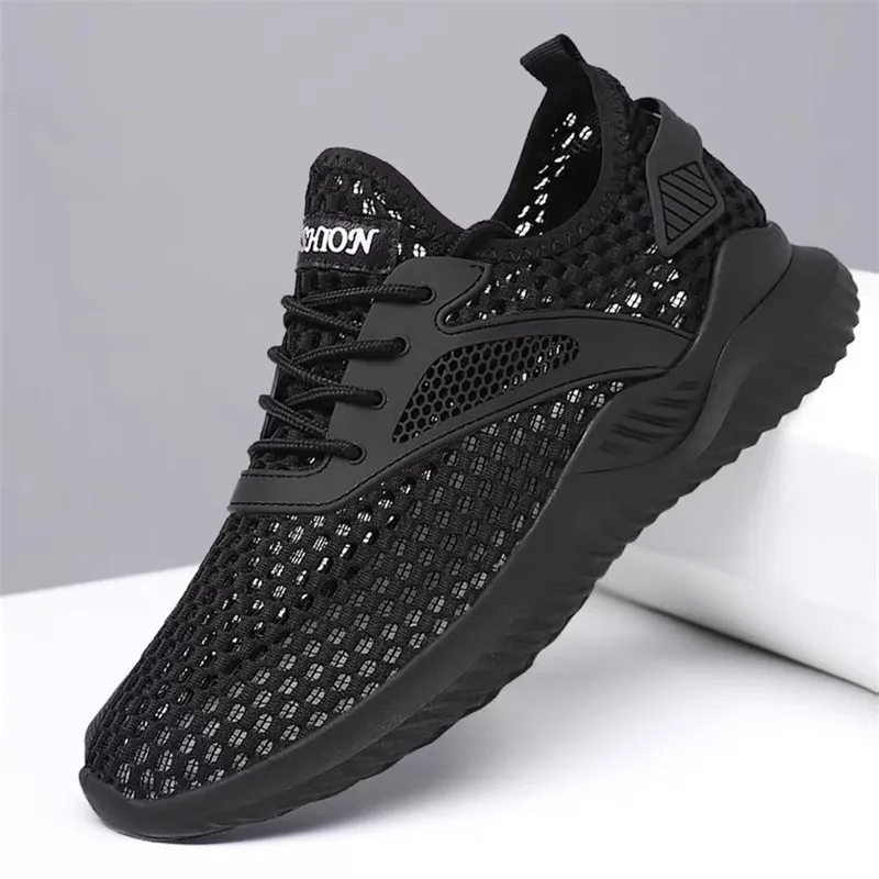 Chaussures de sport respirantes pour hommes, couleur unie, nouvelles chaussures de course décontractées polyvalentes, tendance et personnalisées, chaussures en maille à lacets_voghion.com