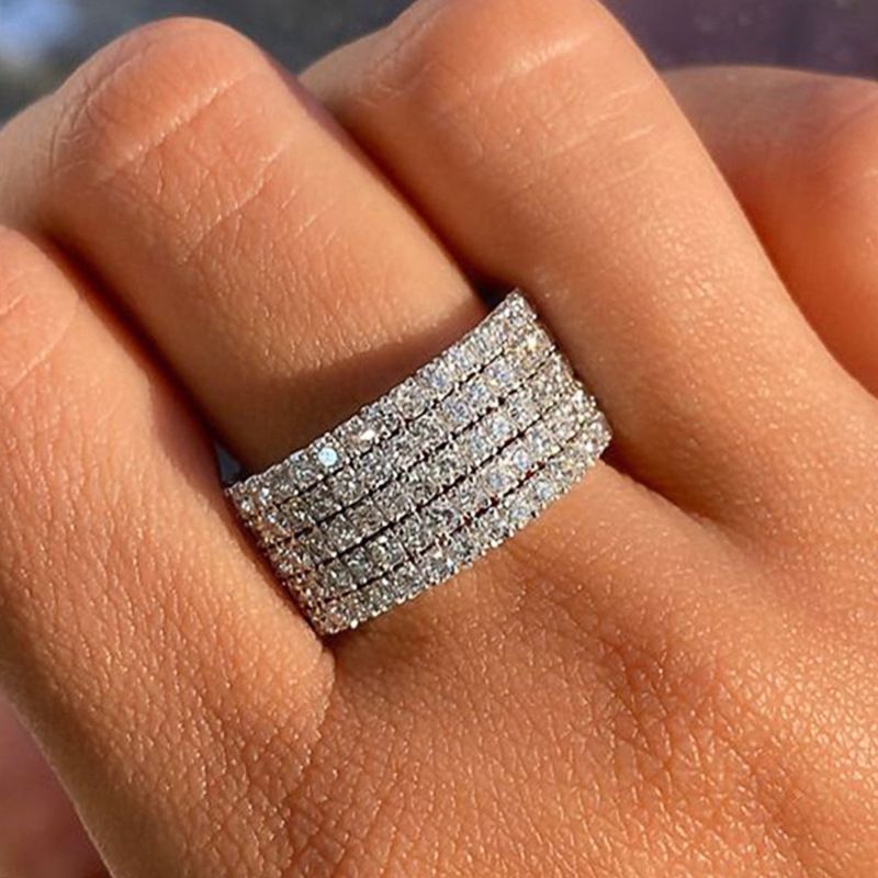 Cao Shi's New Luxury Five Rows Full Diamond Zircon Bague pour femme Bague pour femme polyvalente personnalisée_voghion.com