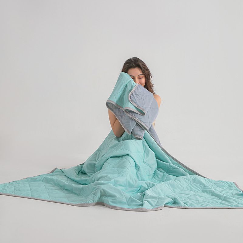 Tvättbart lätt sommarsvalkande täcke för varma sovare, nattsvettningar, dubbelsidigt svalt mjukt och andningsbart täcke_voghion.com