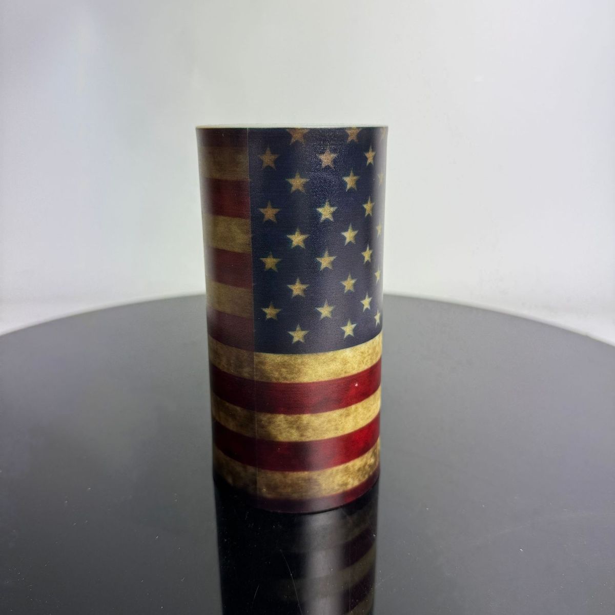 Patriotic LED Flameless Candle – USA Flag Printed Decorative Light For Independence Day, Home & Party Decor (Battery-Powered, Safe & Reusable)_voghion.com