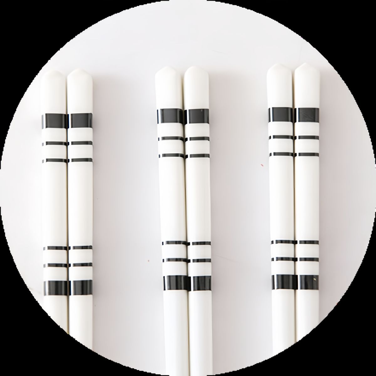 Ensemble de baguettes minimalistes en céramique - Baguettes en porcelaine fine fabriquées à la main avec des motifs artistiques, résistantes à la chaleur et faciles à nettoyer_voghion.com