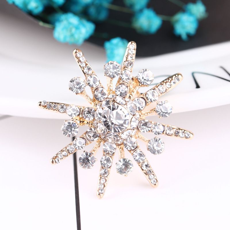 Lanhao broche octogonale en diamant en forme d'étoile coréenne de mode accessoires vestimentaires en flocon de neige broche anti-exposition accessoires vestimentaires pour hommes et femmes_voghion.com
