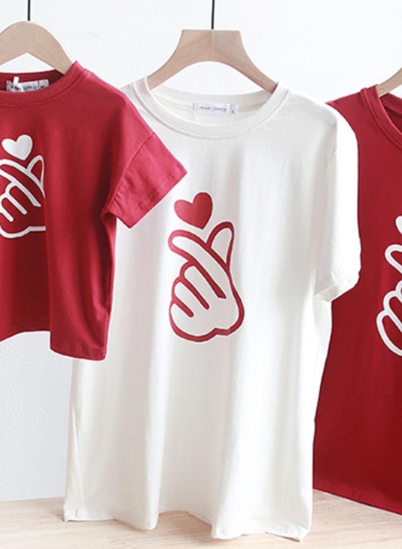 Mutter & Kinder 2025 Neuer Trend Eltern-Kind-Kleidung Baby Drei- oder Vierköpfige Familie Kleidung Stilvolles Kurzarm-T-Shirt für Mutter und Tochter_voghion.com